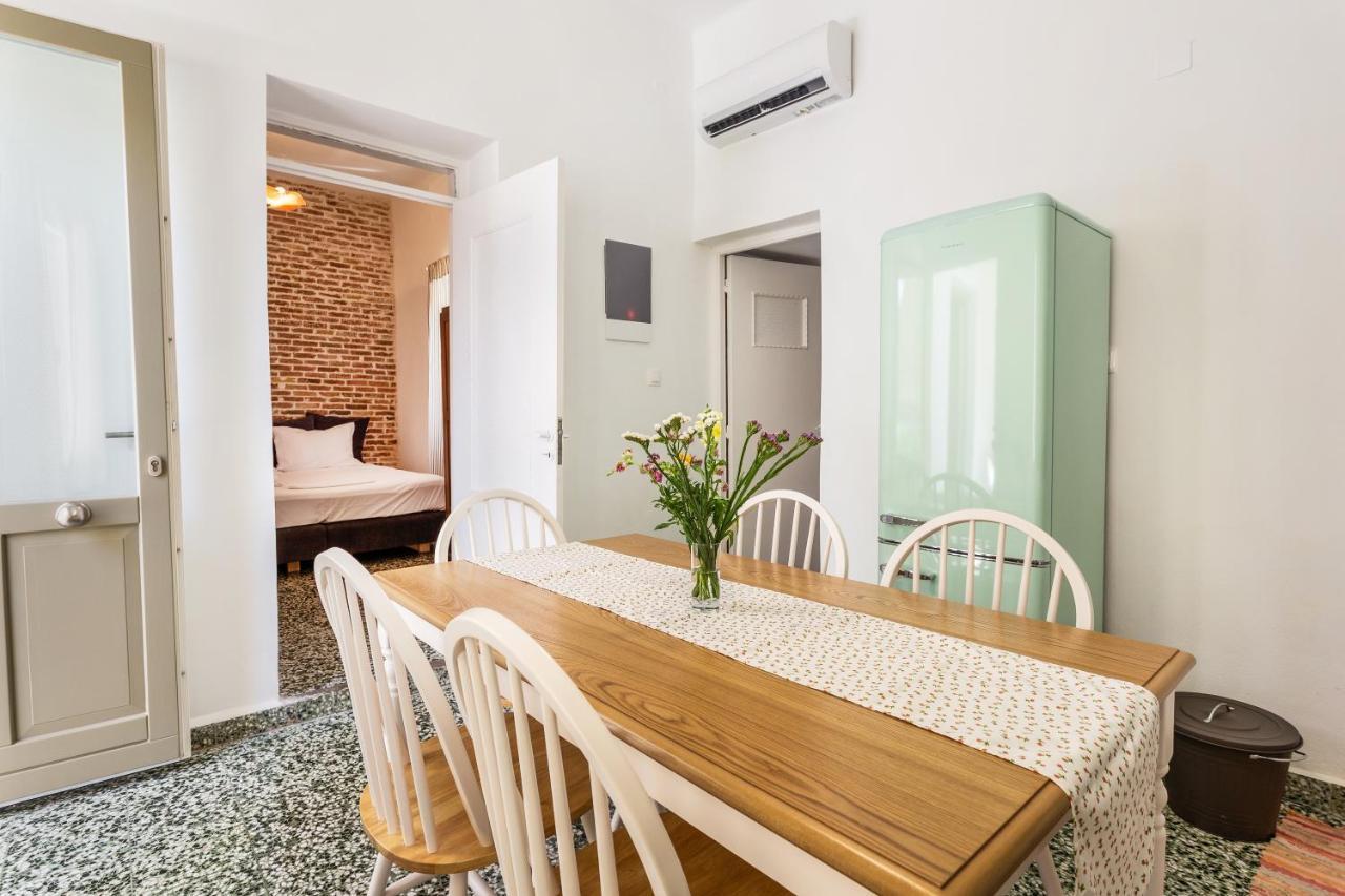 Urban House Next Old Town-vacation House Group Semesterbostad