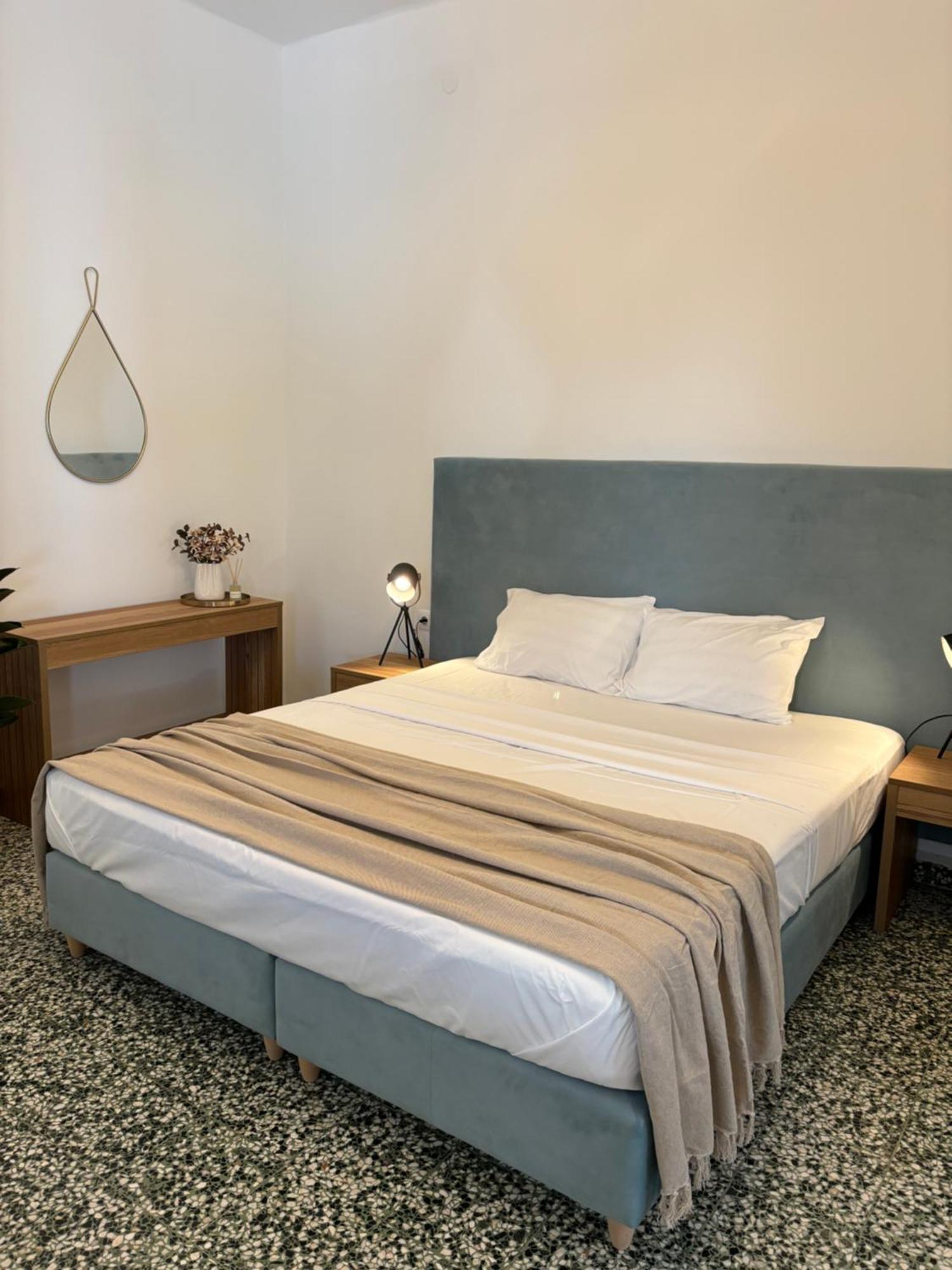 Urban House Next Old Town-vacation House Group Semesterbostad *